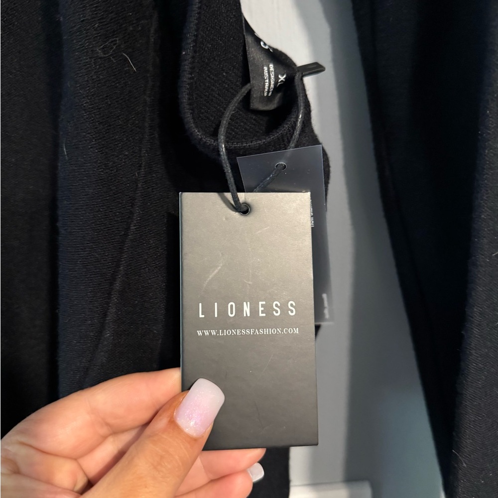 LIONESS BLACK TWO PIECE HALTER DRESS AND SHRUG SIZE 10 NWT - Picture 6 of 7